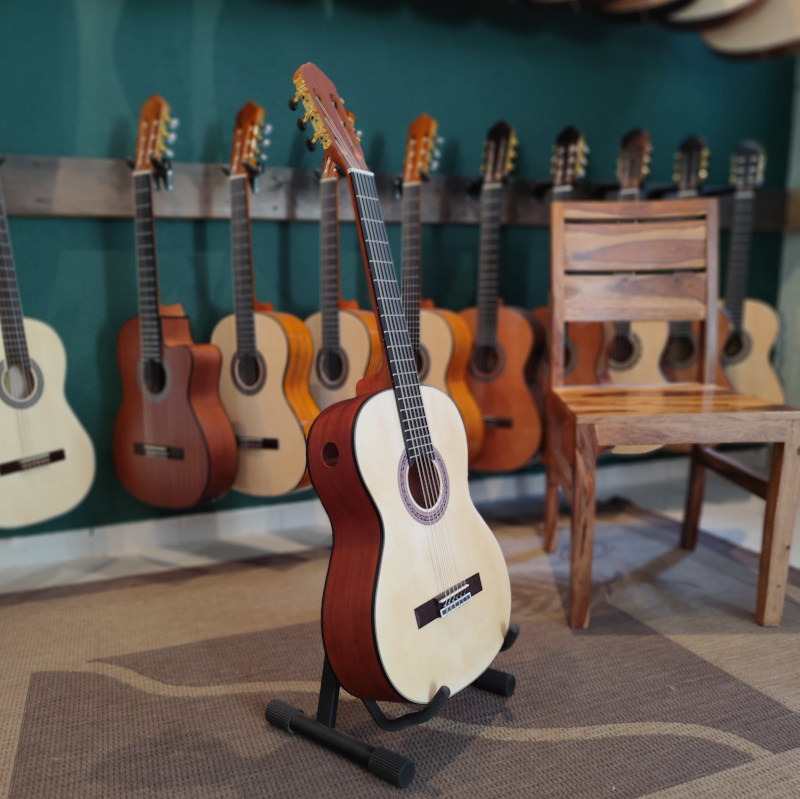 Cara Bogner Mod. 170MS Vintage Soundport klasszikus gitár