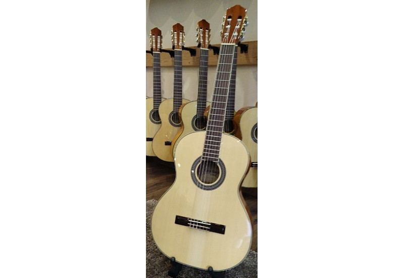 Cara Bogner Mod. 160 4/4 klasszikus gitár