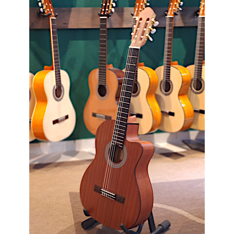 Cara Bogner Mod. 222MCE elektro-klasszikus gitár